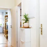 Staytime - Urban Base Apartment Dresden