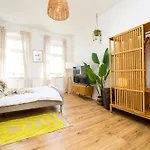 Staytime - Urban Base