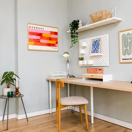 Staytime - Urban Base Apartment