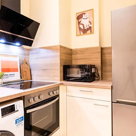 Staytime - Urban Base Apartment