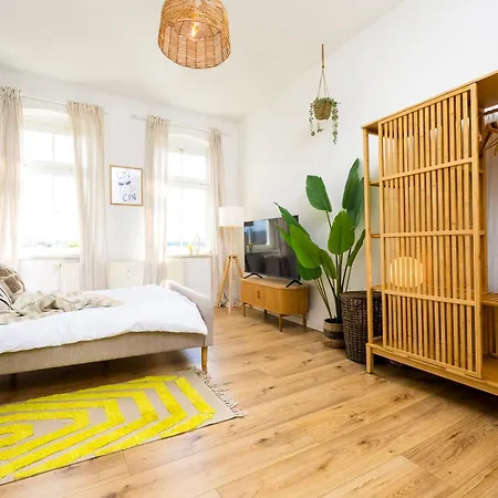 Staytime - Urban Base